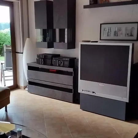 Erholung Pur Im Frankenwald, W-lan, Kamin, Pool, Uvm. Lägenhet Teuschnitz